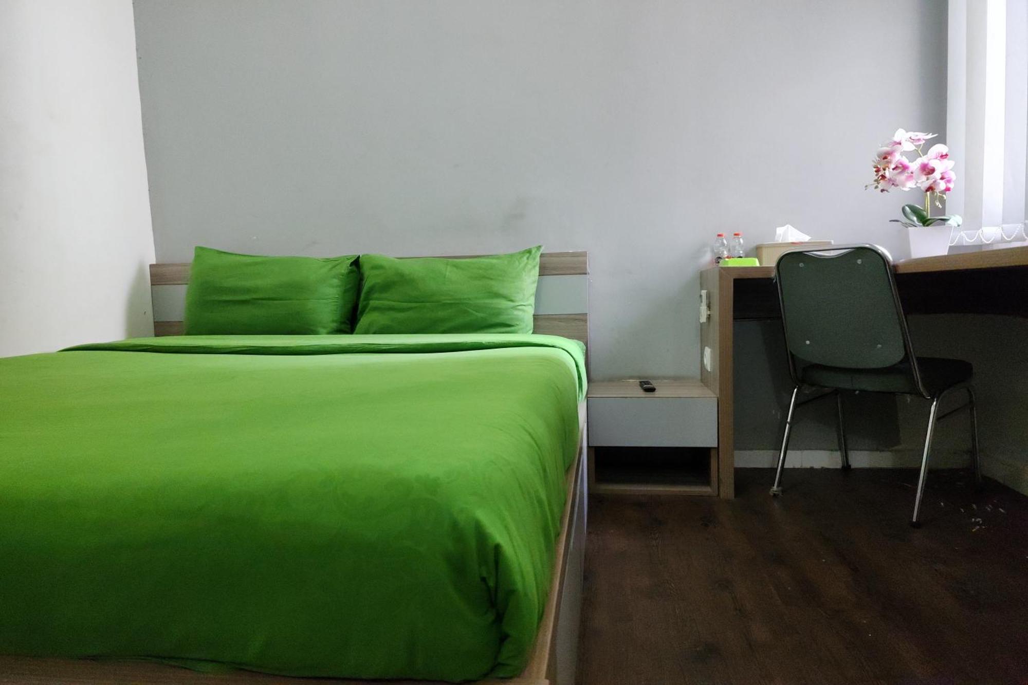 Barata Hotel Near Bandara Soekarno Hatta 탕그랑 외부 사진